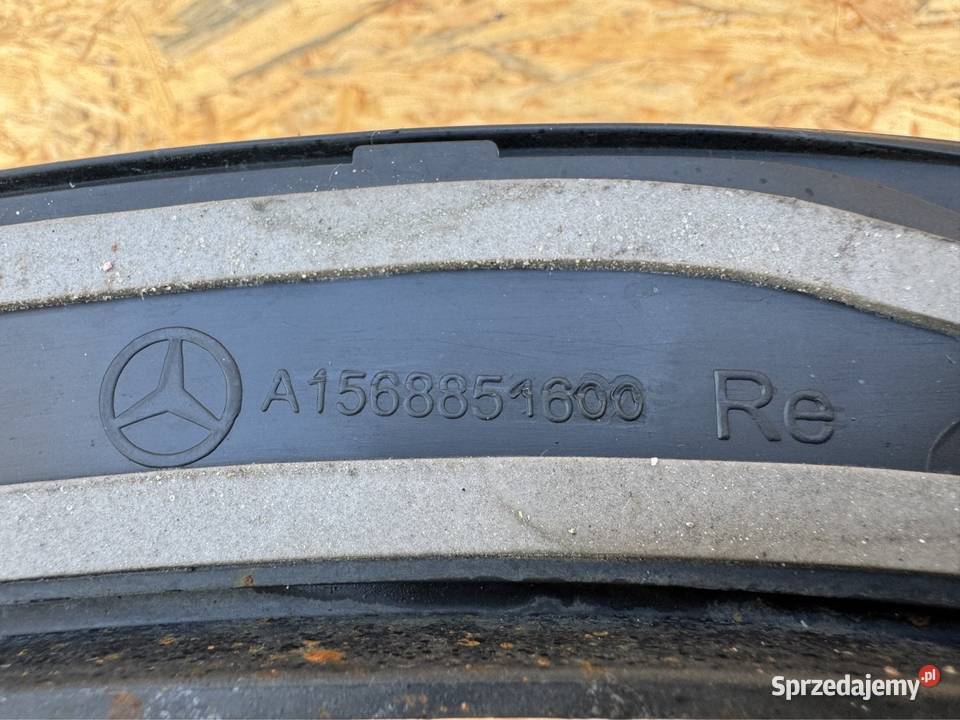 Listwa błotnika tył prawa rh Mercedesbenz gla Sieraków