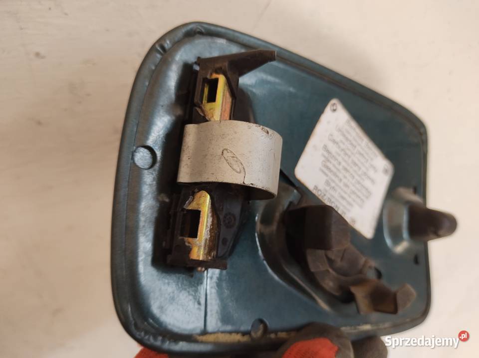 Klapka wlewu paliwa BMW E38 klapa ascotgruen osobowe wielkopolskie Chodzież