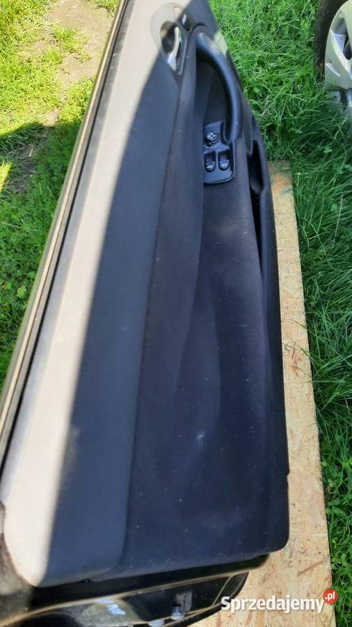 drzwi prawe lewe Alfa Romeo 147 3d lak 601 BB Karoseria dolnośląskie Dębno