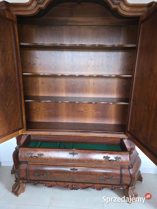 Piękny zadbany kredens Kredensy i witryny Sieniawa