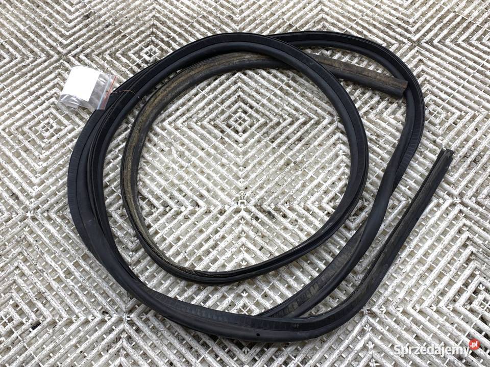 USZCZELKA DRZWI TYŁ RENAULT EXPRESS Minivan osobowe podkarpackie