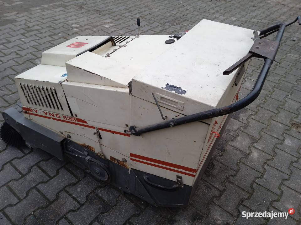 Zamiatarka samojezdna spalinowa do kostki betonu Rok produkcji 1991 Pozostałe warmińsko-mazurskie Piękna Góra