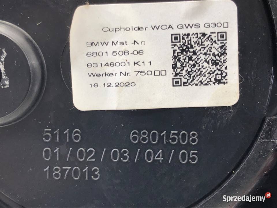 UCHWYT NA NAPOJE BMW G30 6801508 SedanLimuzyna