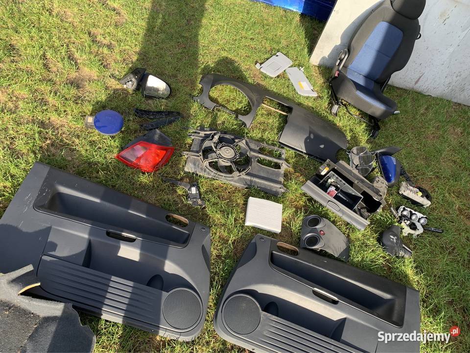 Części mitsubishi colt schowek deska boczki Radomsko