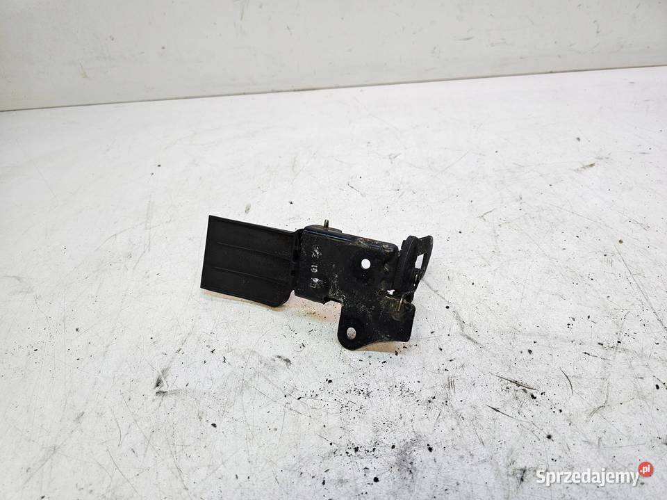 ZAMEK MASKI RYGIEL AUDI Q3 8U 8U0823480A osobowe Przystajń sprzedam