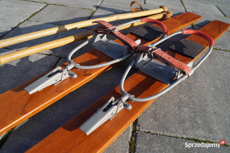 Stare narty drewniane 110 kijki w komplecie Pruchnik