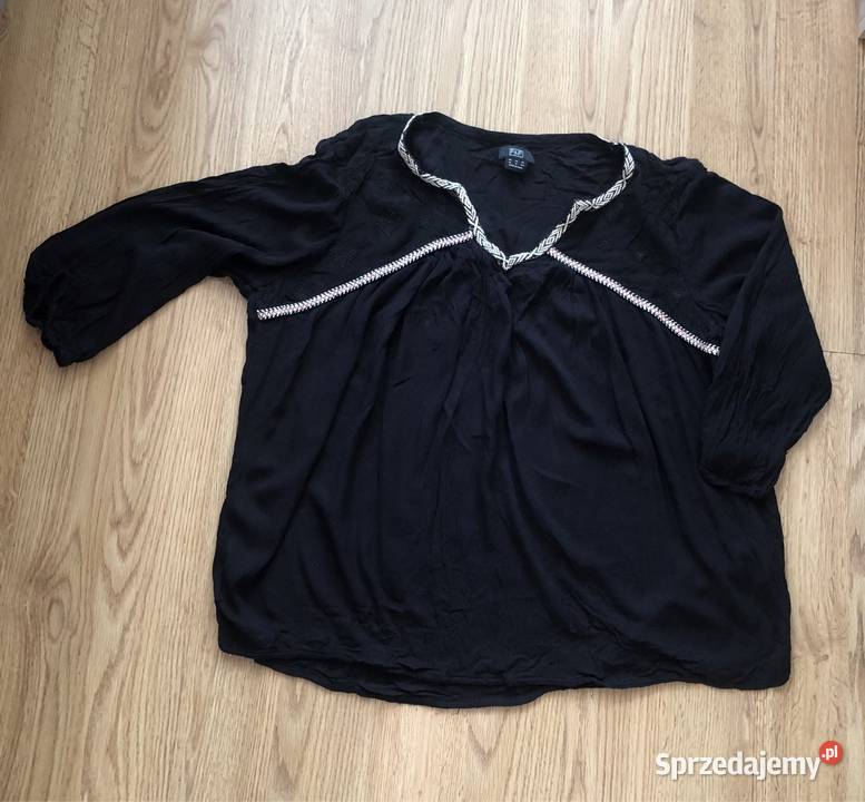 Bluzka z białym kołnierzem przewiewna Wiosnalato Kłodawa