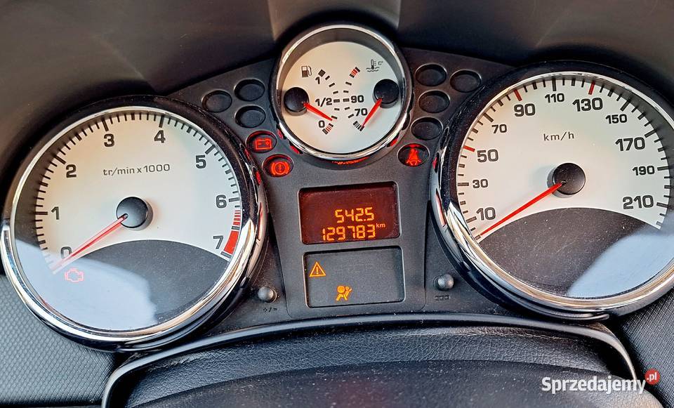 PEUGEOT 207 308 14 16 VTi EP6 WTRYSKI Rok produkcji 2011 Radom