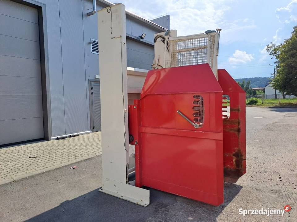 Wywrotnica kosza z preformami MUCKI KRONES Stary Sącz