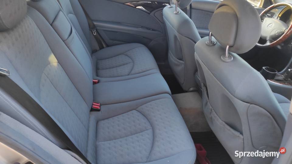 Mercedes E 211 32 rzędowa 6 2003 r kamera cofania Piła