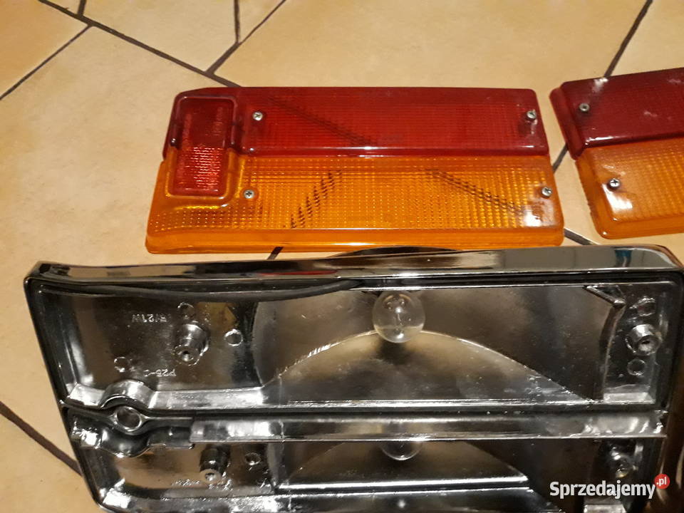 Fiat125p lampy tylne nowe Leszno