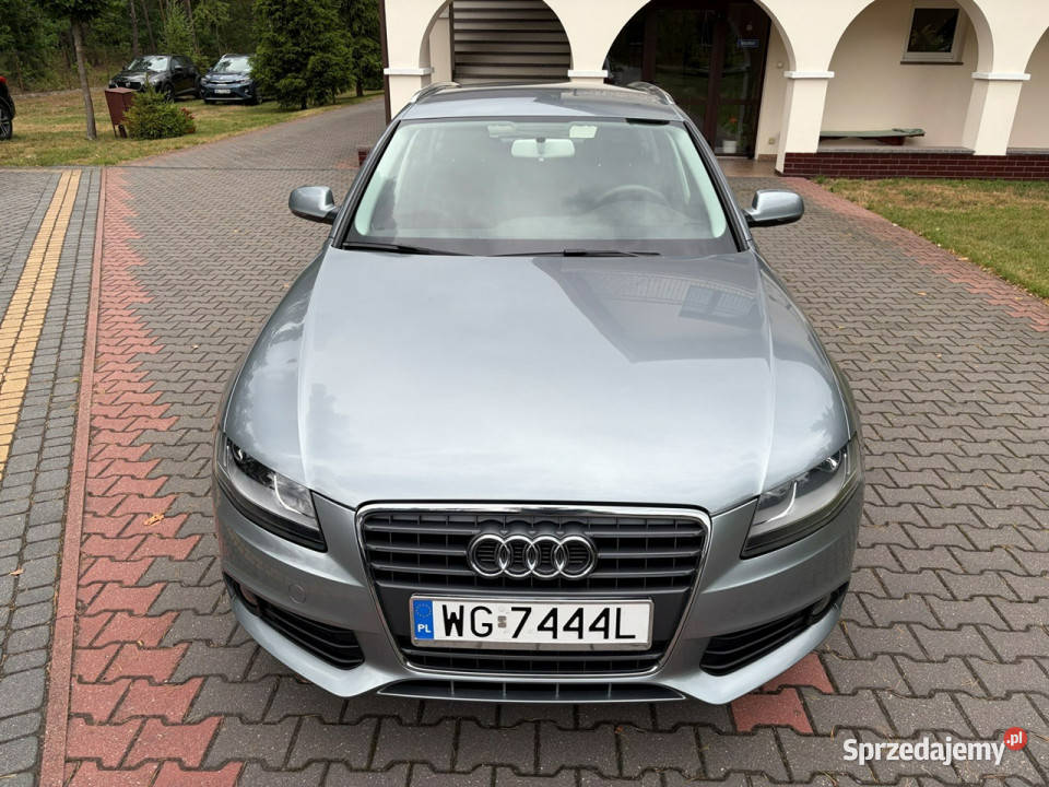 Audi A4 Avant 18 Podgrzewane fotele Hak zadbane światła do jazdy dziennej Lipówki
