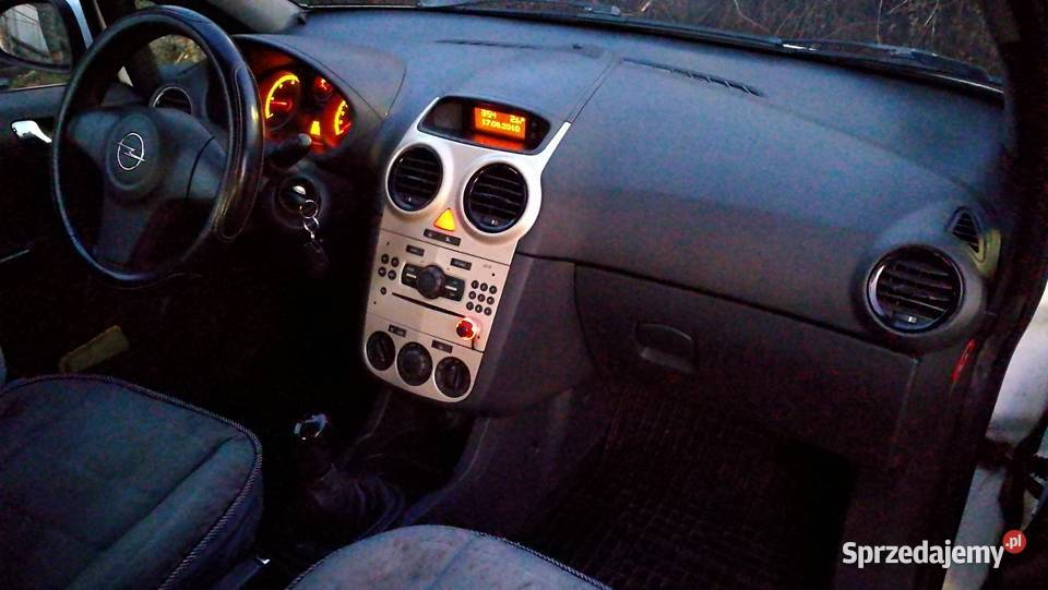 Opel Corsa 2011 5drzwi Garażowany Szczecin sprzedam