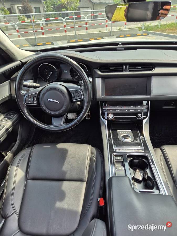Jaguar XF Premium 2019r 91tkm 20 250 AWD XF