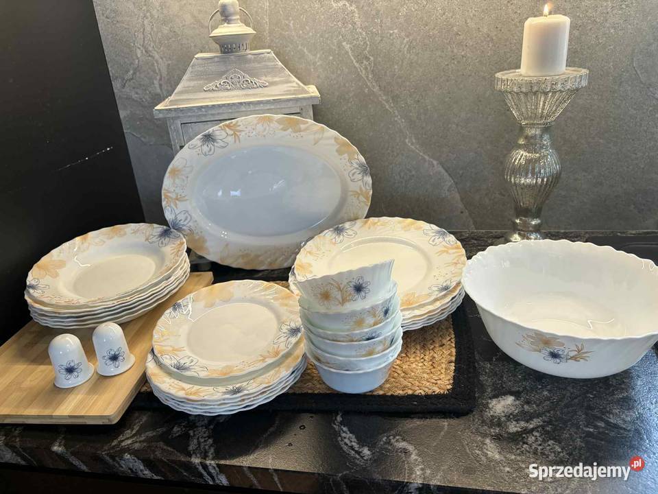 199 Serwis obiadowy 28 elementów Kwiatki Zabrze