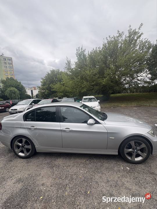 BMW E90 20i