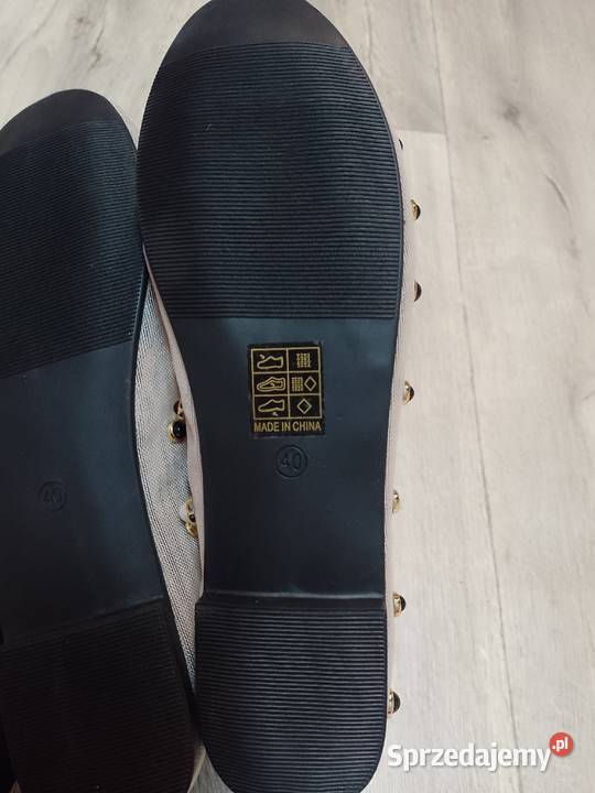 40 Bogato zdobione perłami baleriny wieczorowe małopolskie