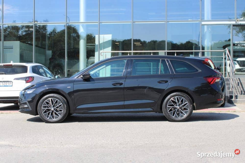 Skoda Octavia 2022r Carplay Masaże Ambienty Navi automatyczna Kraków