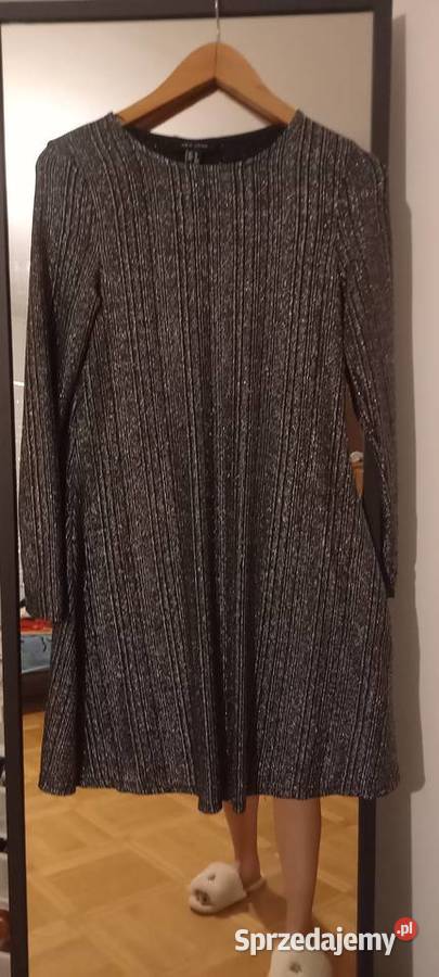 Sukienka sylwestrowa z długim rękawem Warszawa