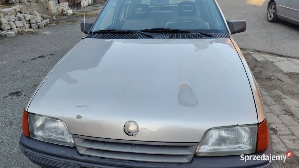 Opel kadett 14 benzyna Oława