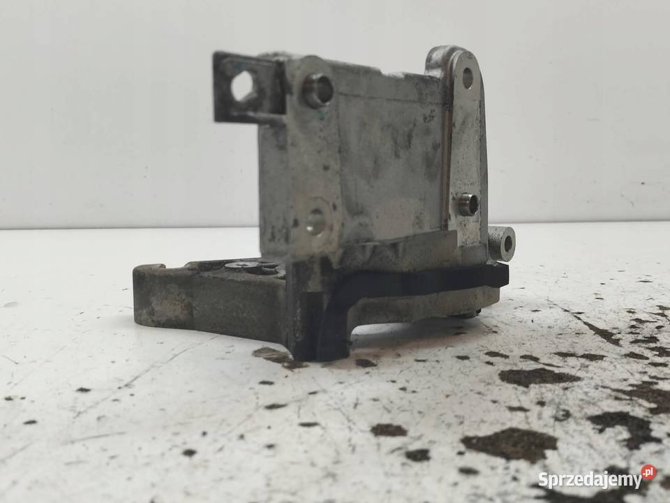 ŁAPA WSPORNIK 16 CRDI Hyundai i30 III 2016 Zawieszenie silnika