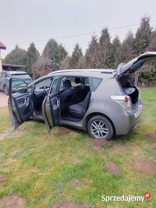 Toyota verso 18 Bystrzejowice Pierwsze