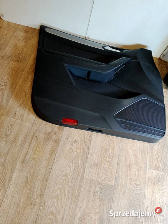 VW TOURAN III 5TA BOCZEK TAPICERKA LEWA PRZÓD Rakoniewice