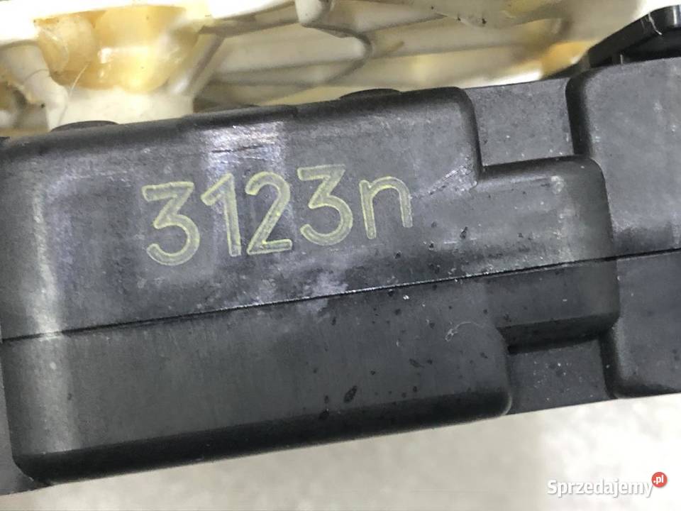 SILNICZEK NAGRZEWNICY GA705KD47 MAZDA 6 GJ