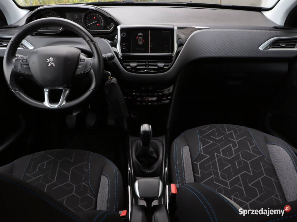 Peugeot 2008 12 PureTech czujnik zmierzchu sprzedam