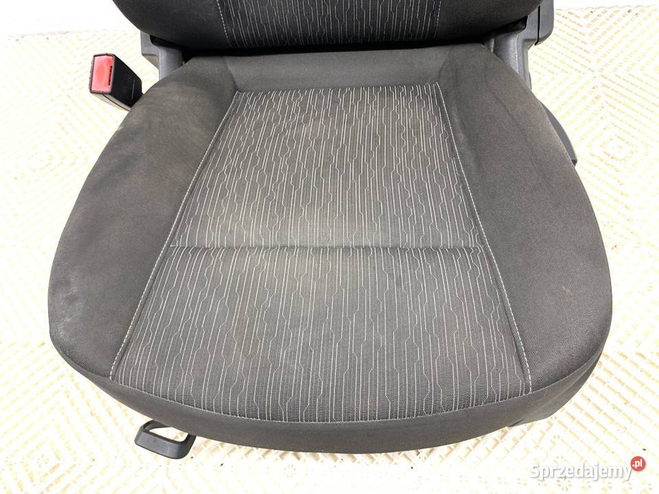 FOTEL LEWY PRZÓD OPEL ASTRA J Hatchback 0915 osobowe podkarpackie