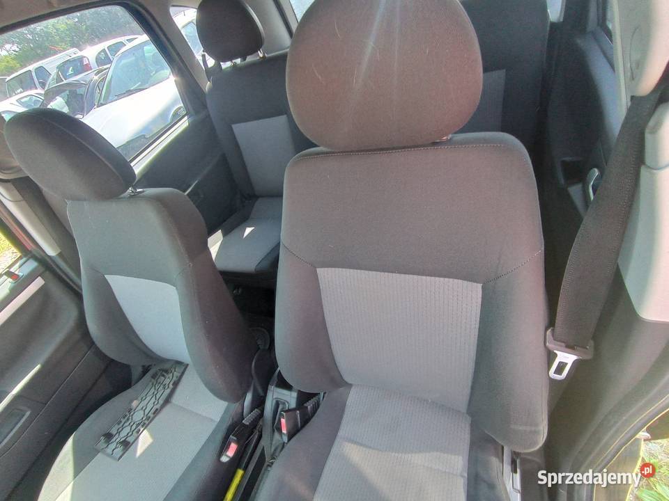 Opel Meriva A 16 74 kW 2005 r dawca części wielkopolskie Szklarka Myślniewska