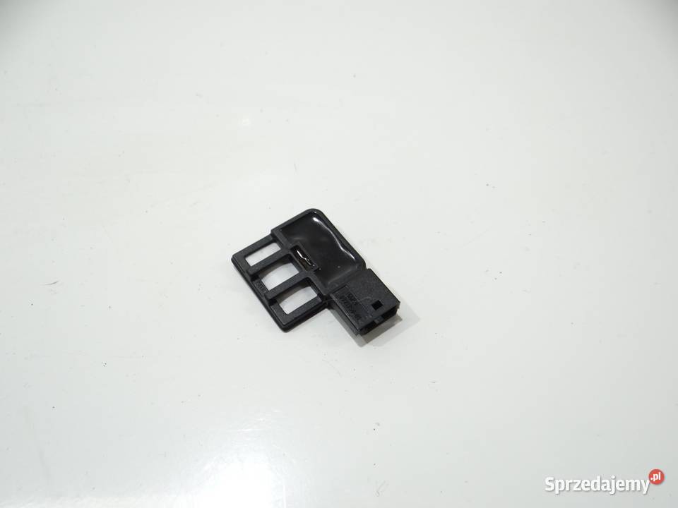 CZUJNIK ZAPAROWANIA SZYBY BMW E90 LCI 6921750 osobowe Strzyżewice sprzedam