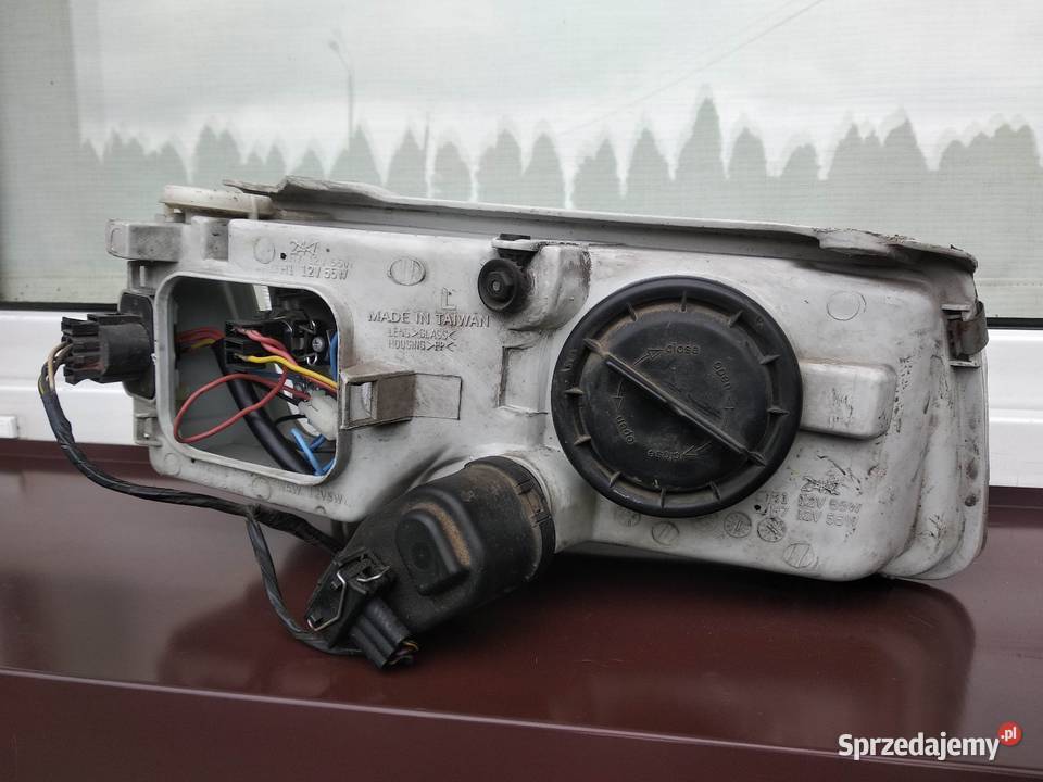 VW Passat B4 lampy przednie prawa lewa komplet Sieradz