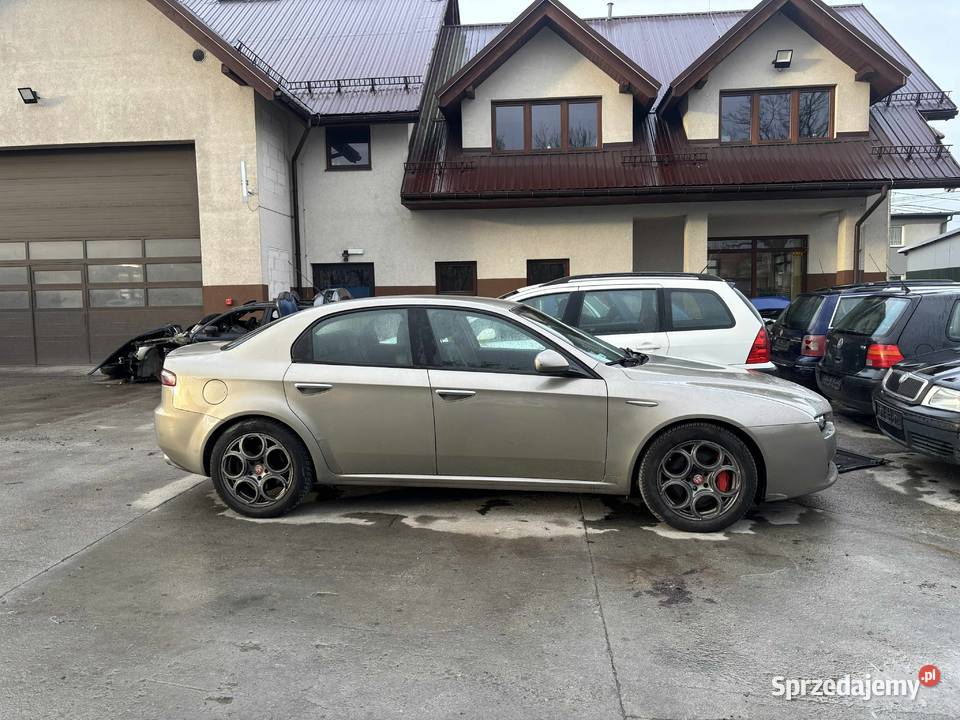 Alfa 159 32b 4x4 maska lampy na części Nowy Targ sprzedam