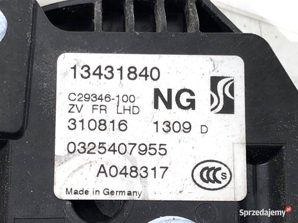 ZAMEK DRZWI PRAWY PRZÓD OPEL CORSA E Hatchback