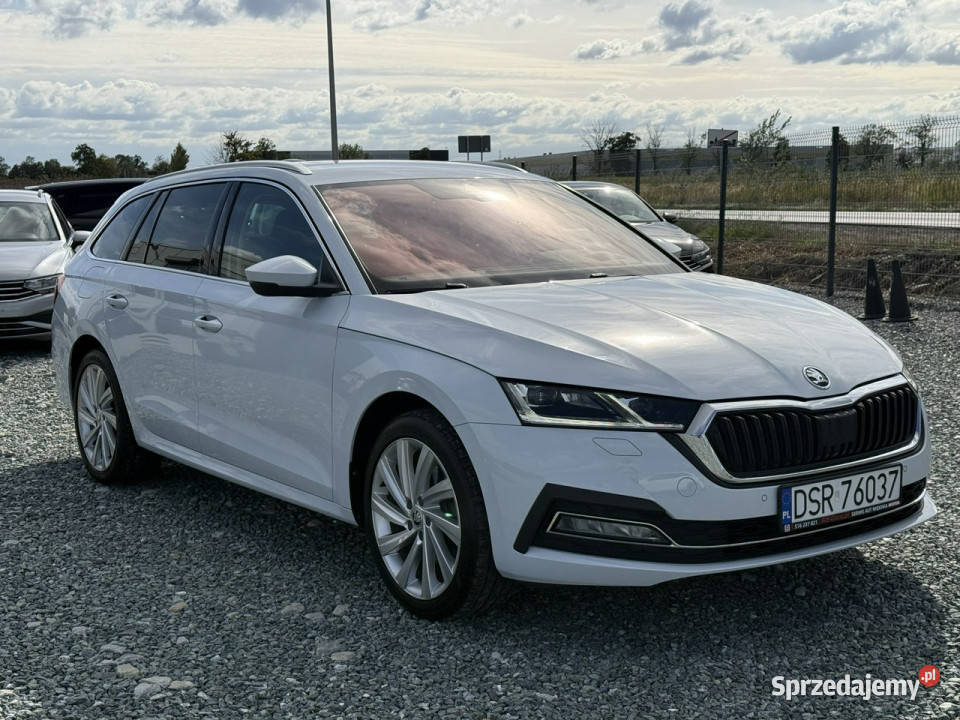 koda Octavia 14 16V TSI eHybrid 2021r DSG Lane relingi dachowe dolnośląskie Wojkowice