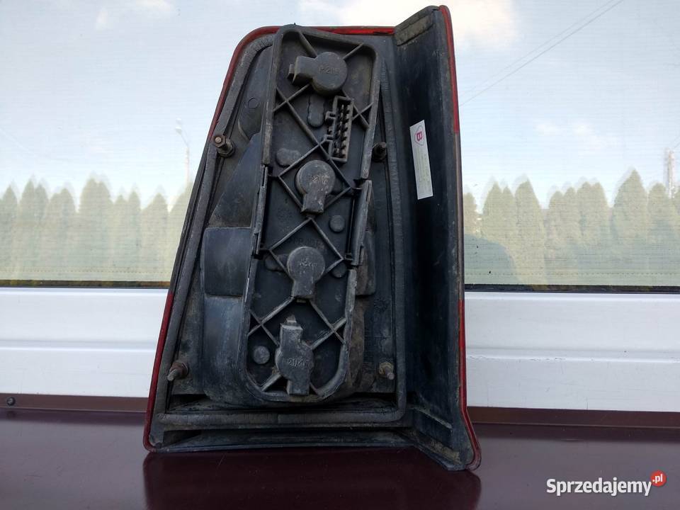 Polonez Atu Plus lampa tył tylna lewa wkład osobowe Motoryzacja Sieradz