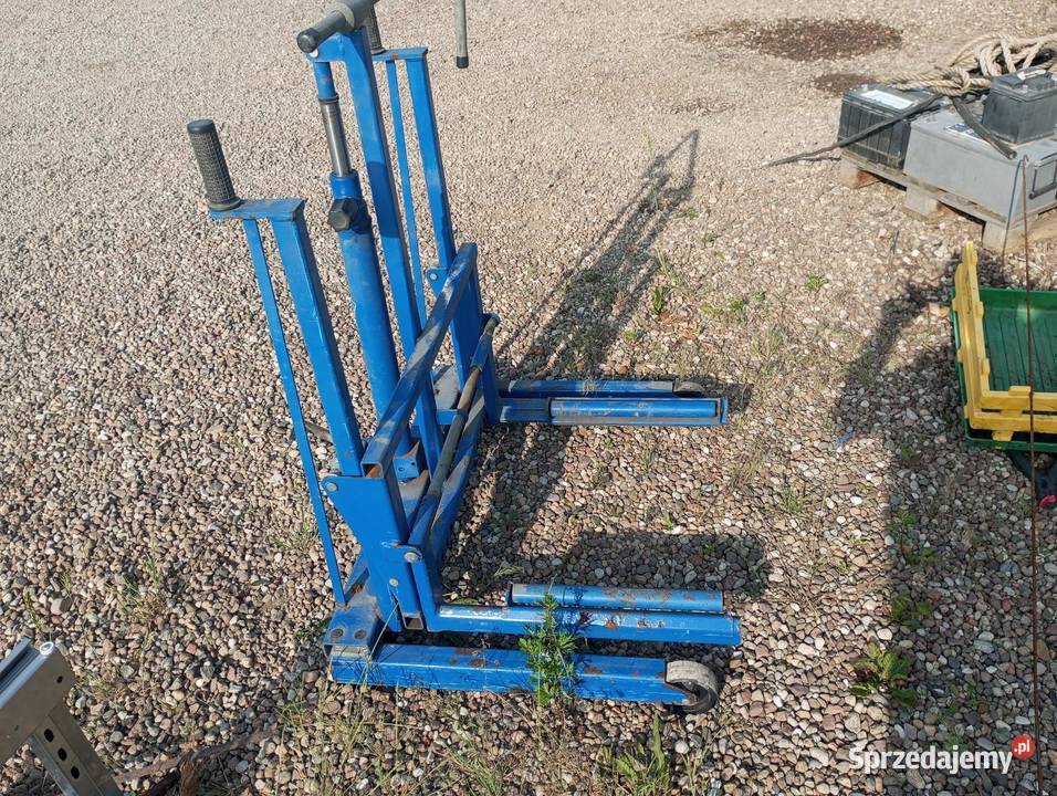 Wózek do montażu kół Buk