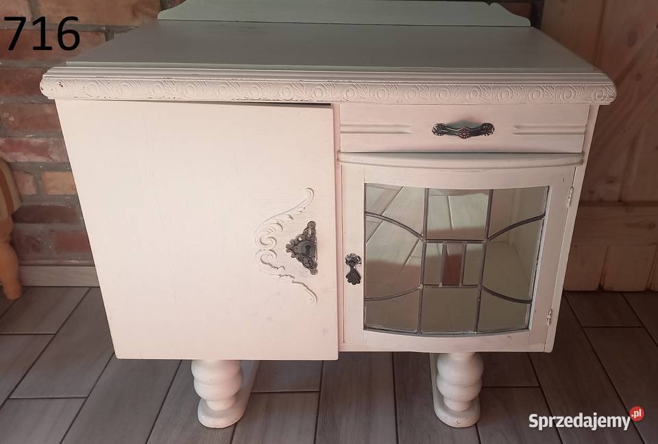 Komoda stara drewniana biała malowana z witrażem Meble Gawroniec