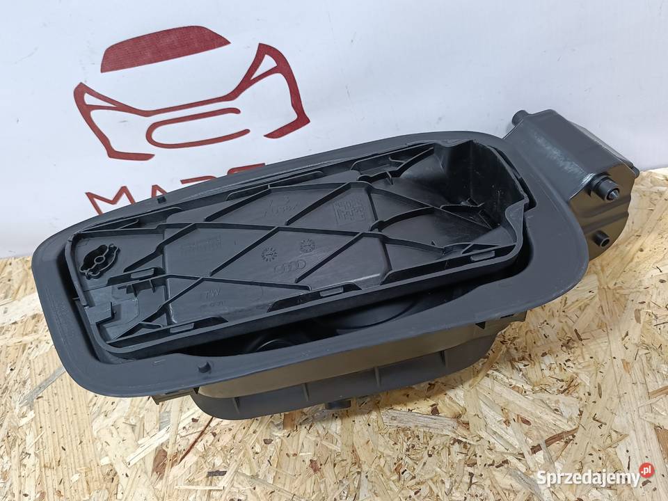 AUDI A3 S3 WKŁAD KLAPKA WLEW PALIWA 8Y4809906 osobowe Części montażowe Pleszew