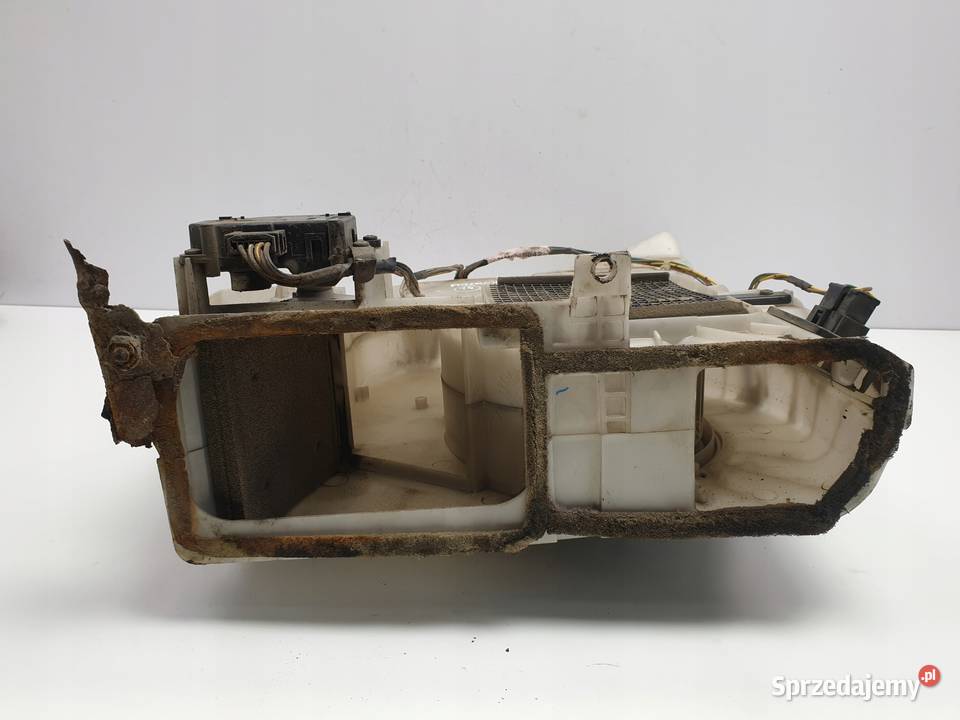 Mitsubishi Pajero III WENTYLATOR Dmuchawa tył Rudka