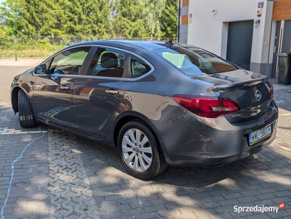 Astra j 17 CDTI 110 koni bezwypadkowy oryginalny diesel Kobyłka