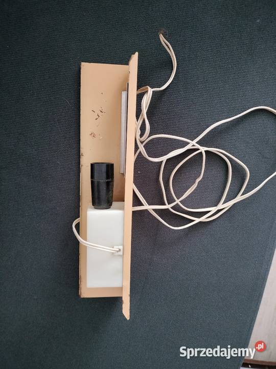 Stara lampka kinkiet pod szafkowa Połam Farel Choszczno