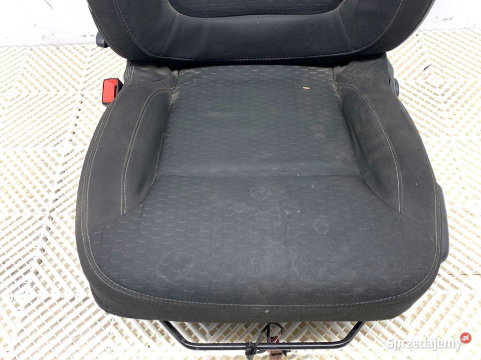 FOTEL LEWY PRZÓD OPEL VIVARO B Bus 1419 osobowe