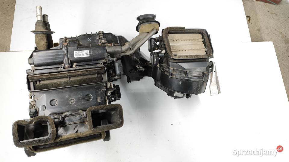 Nagrzewnica Obudowa Dmuchawa Wentylator A6 C5 25 Rok produkcji 2002 Strzyżów