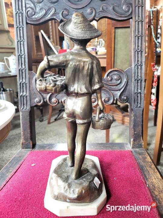 Figura rybaka z cynkalu na marmurze śląskie Rybnik