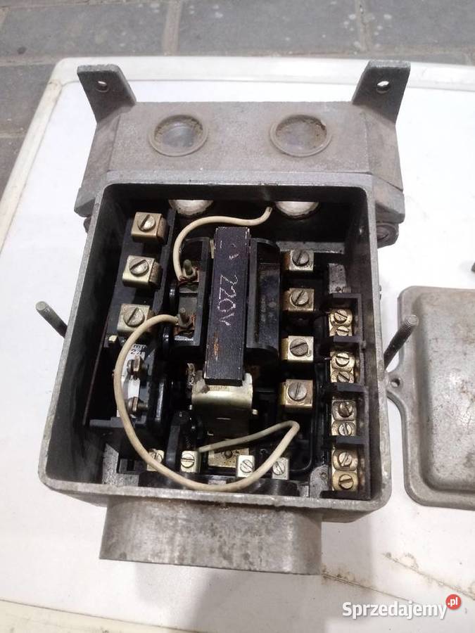 Stycznik elektryczny olejowy Niedrzwica Duża