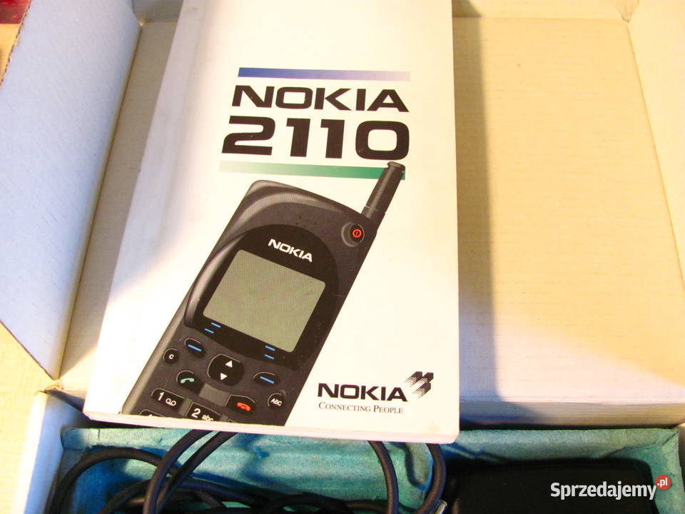 Stary telefon komórkowy NOKIA 2110 w pudełku Nokia
