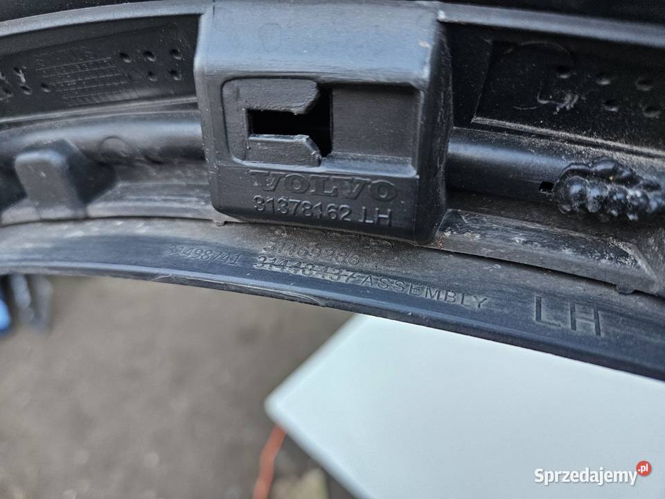 VOLVO XC90 II LISTWA BŁOTNIKA LEWY PRZÓD LEWA Międzychód