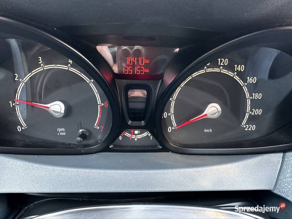 Ford Fiesta 14 benzyna niski przebieg Wszystko Nowiny